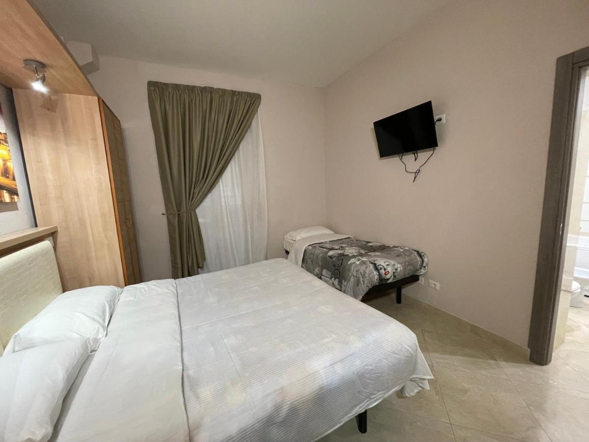 Bed & Breakfast Ambasada Rom