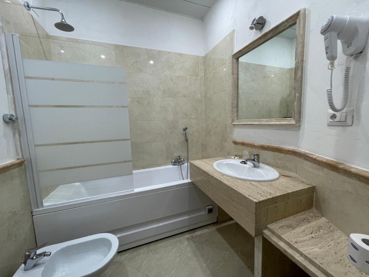 Ambasada Bed & Breakfast Rom