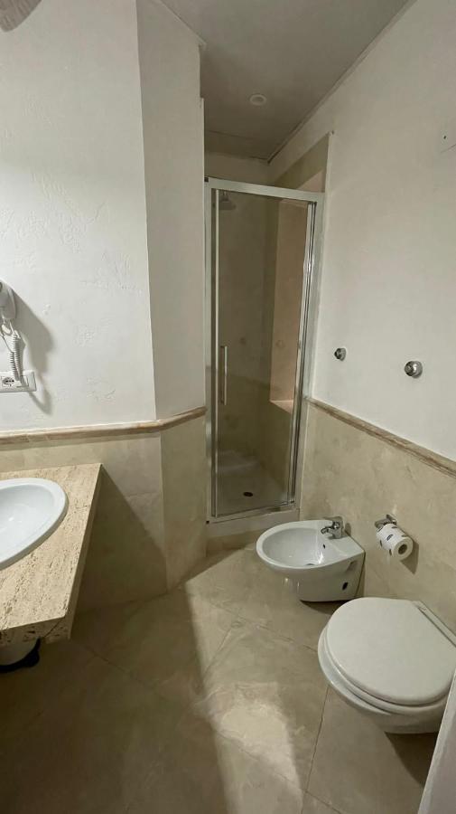 Bed & Breakfast Ambasada Rom